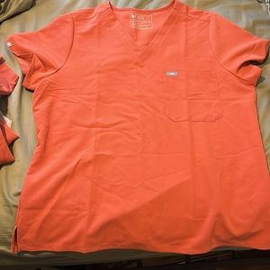 Women’s terracotta figs